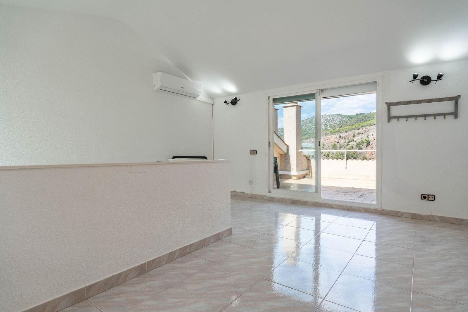 Radhus i Sitges, Barcelona, Spanien 4 sovrum, 171 kvm. Nr. 167614