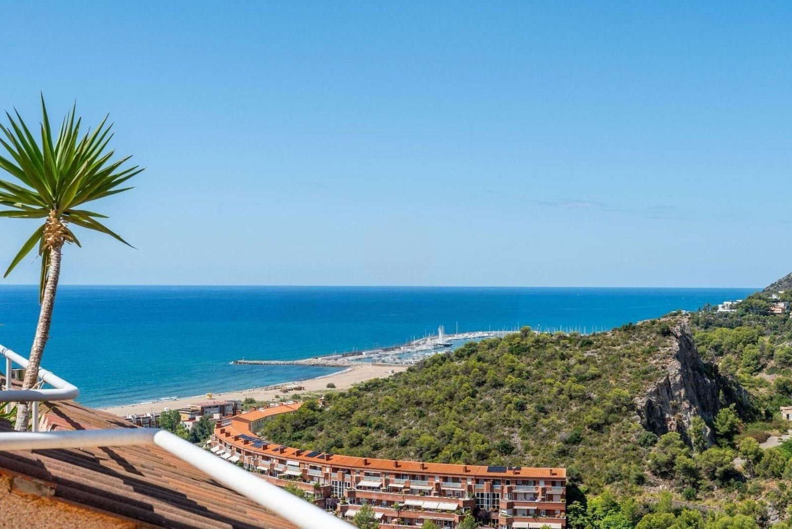 Radhus i Sitges, Barcelona, Spanien 4 sovrum, 171 kvm. Nr. 167614