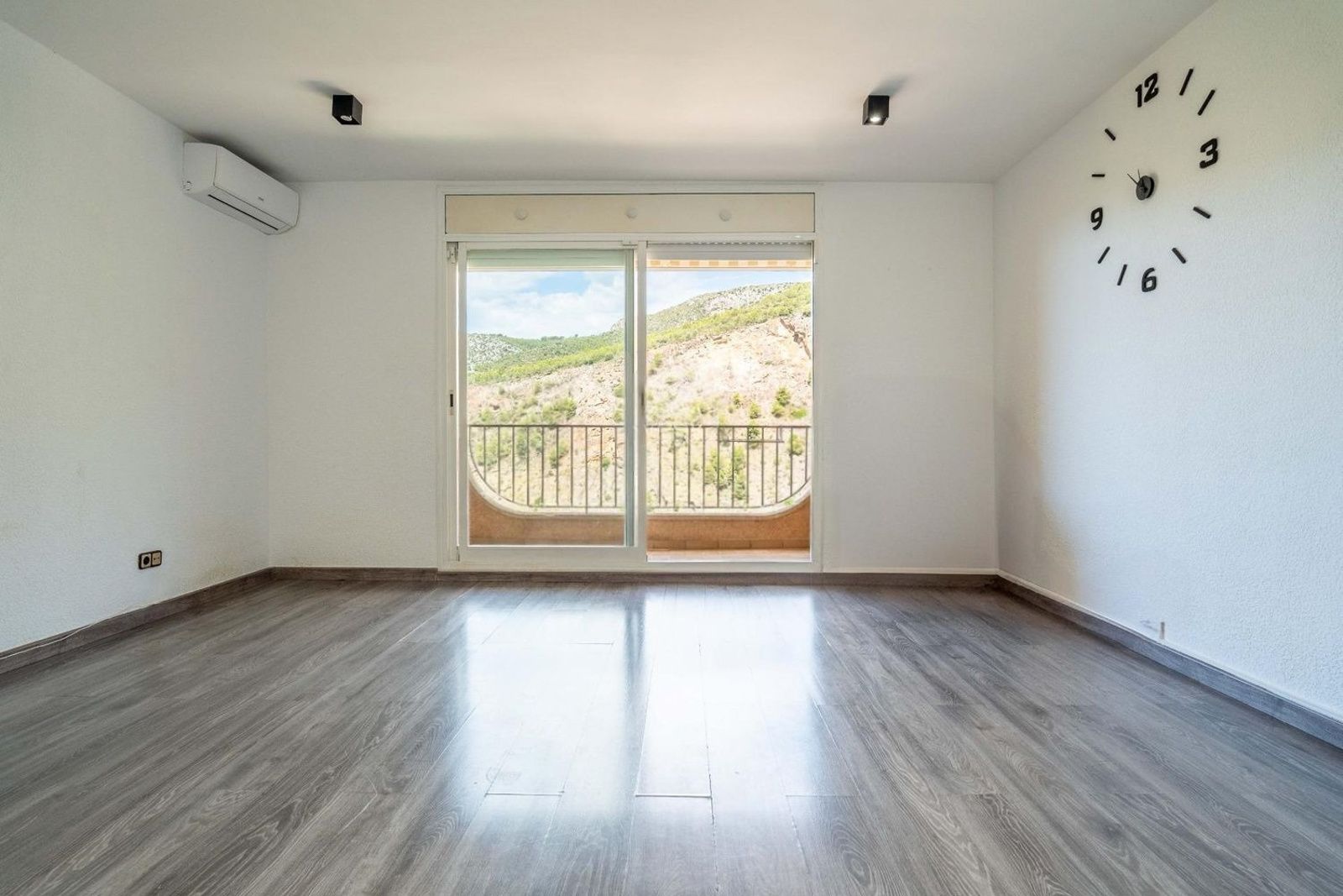 Radhus i Sitges, Barcelona, Spanien 4 sovrum, 171 kvm. Nr. 167614