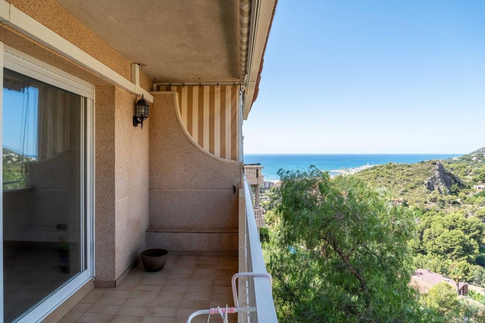 Radhus i Sitges, Barcelona, Spanien 4 sovrum, 171 kvm. Nr. 167614