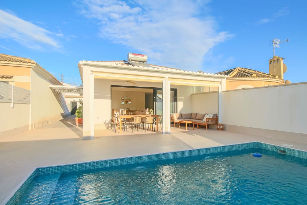 Villa i Torrevieja, Alicante, Spanien 3 sovrum, 100 kvm. Nr. 151830