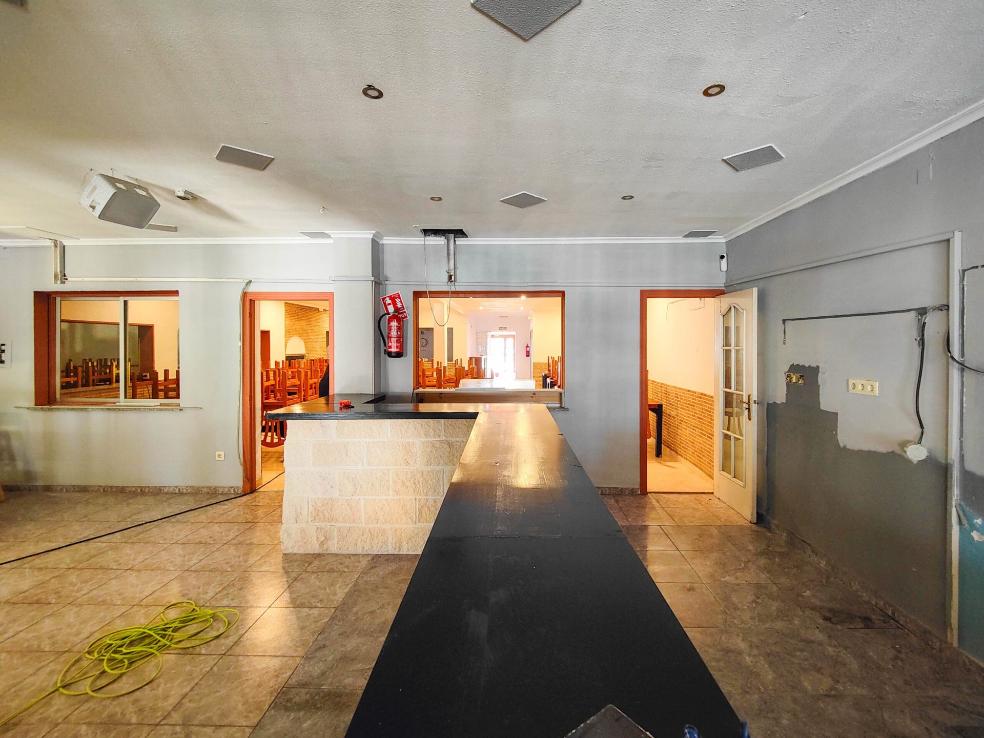Liikekiinteistö Torrevieja, Alicante, Espanja 6 makuuhuonetta, 270 m2 No. 151829