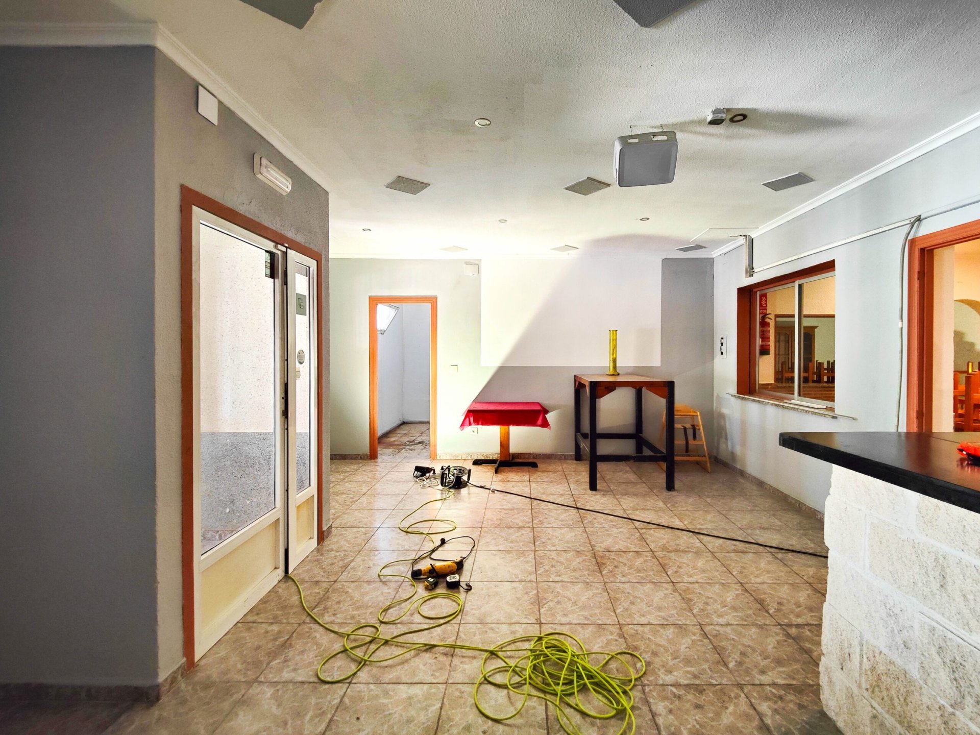 Liikekiinteistö Torrevieja, Alicante, Espanja 6 makuuhuonetta, 270 m2 No. 151829
