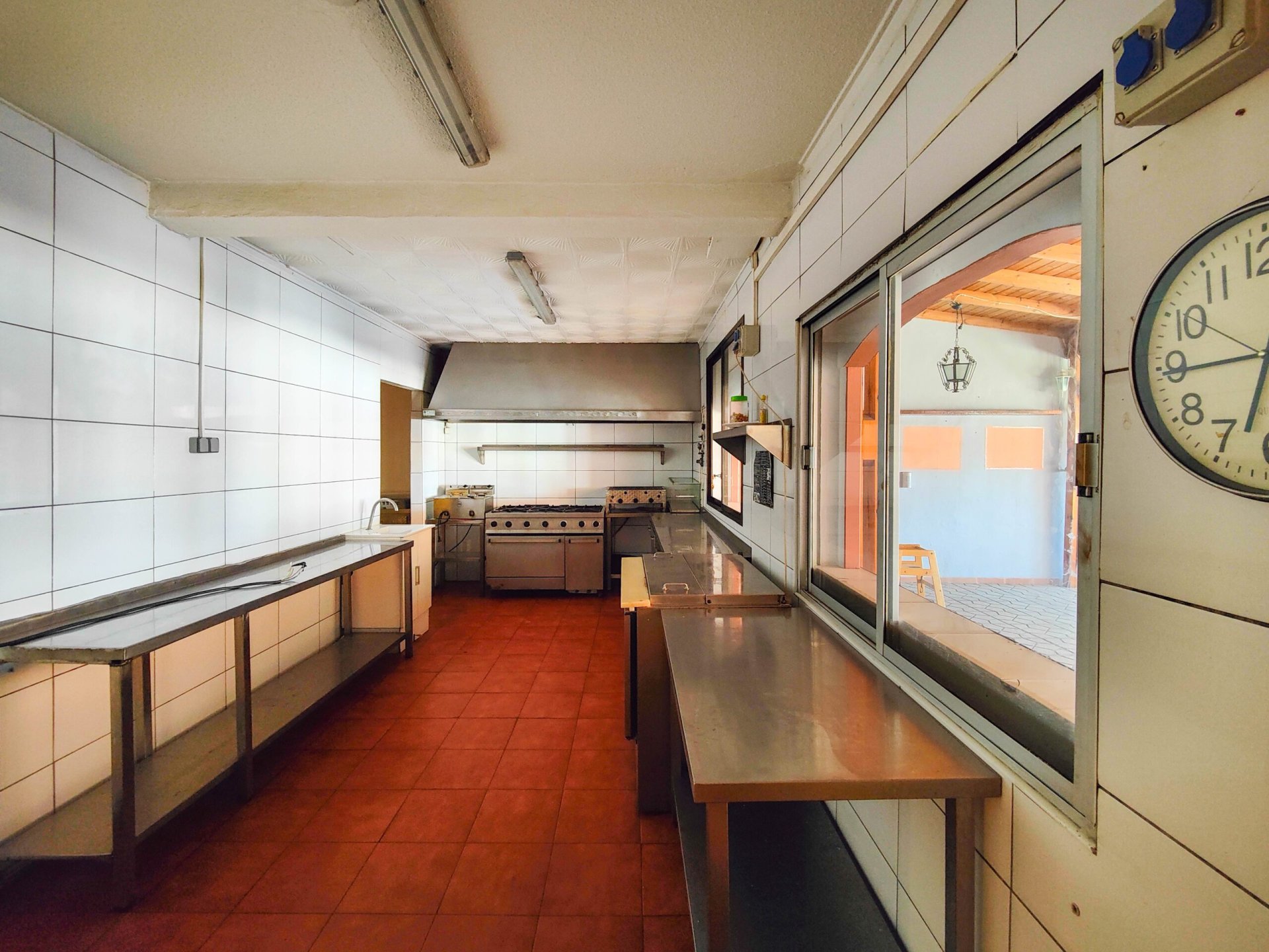Liikekiinteistö Torrevieja, Alicante, Espanja 6 makuuhuonetta, 270 m2 No. 151829