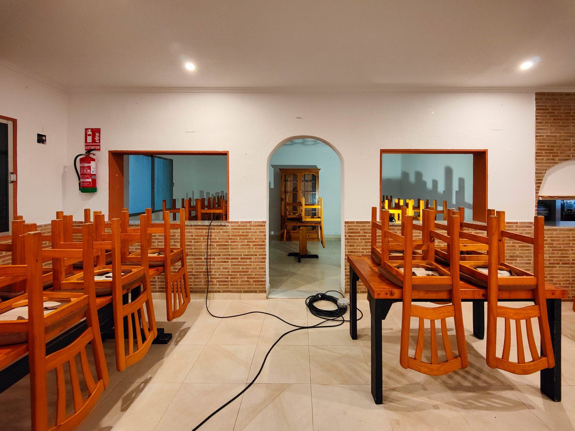 Liikekiinteistö Torrevieja, Alicante, Espanja 6 makuuhuonetta, 270 m2 No. 151829