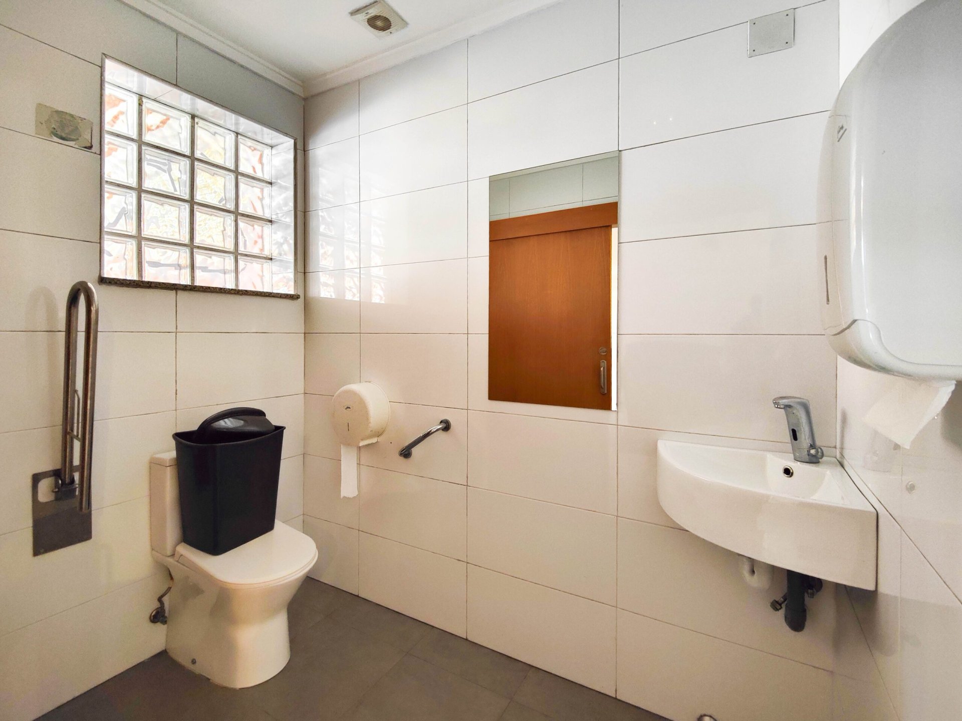 Liikekiinteistö Torrevieja, Alicante, Espanja 6 makuuhuonetta, 270 m2 No. 151829