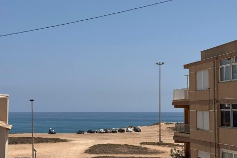 Apartment in Torrevieja, Alicante, Spain 3 bedrooms, 80 sq.m. No. 190102