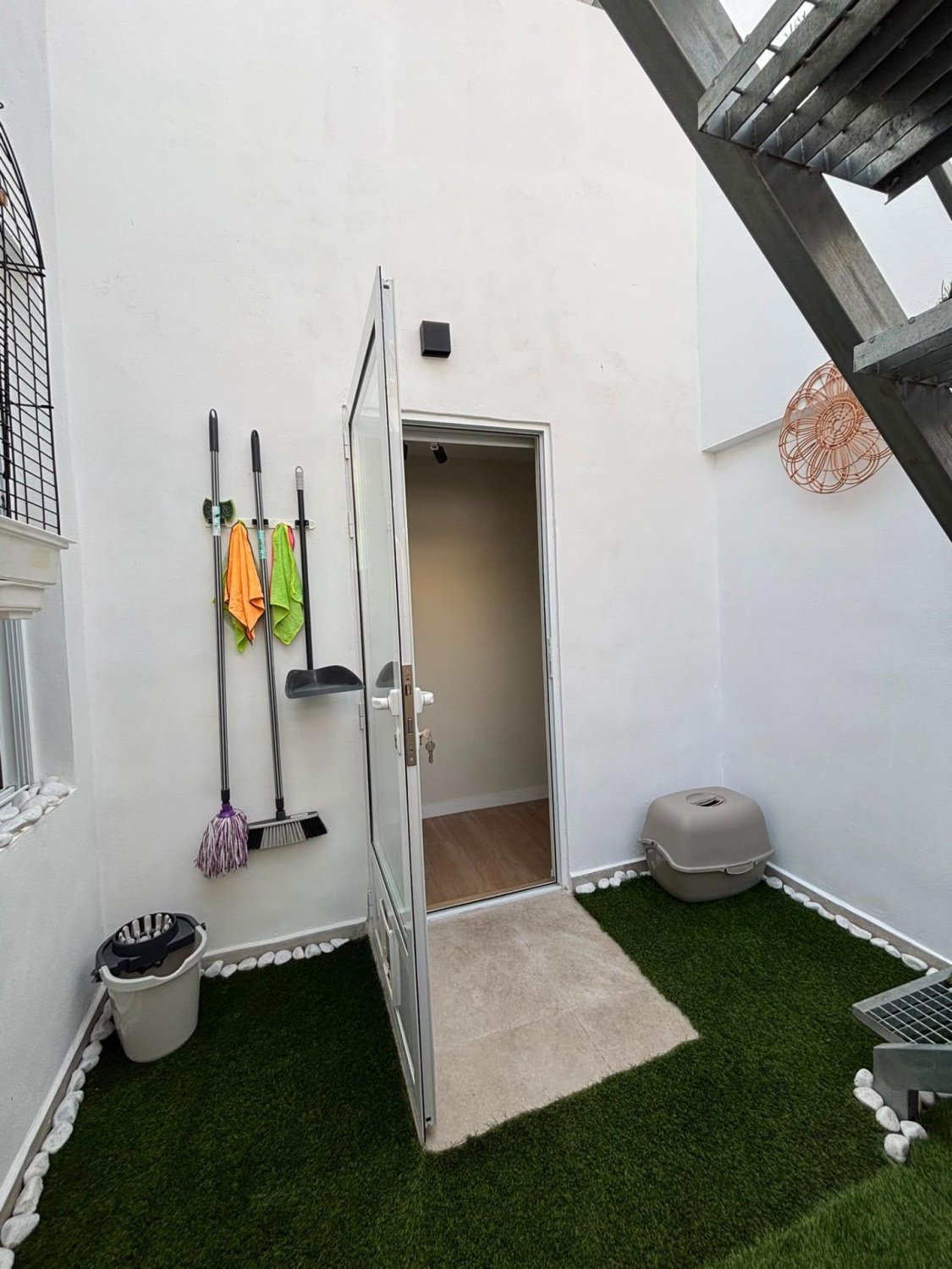 Villa à Torrevieja, Alicante, Espagne 4 chambres, 180 m2 No. 190182