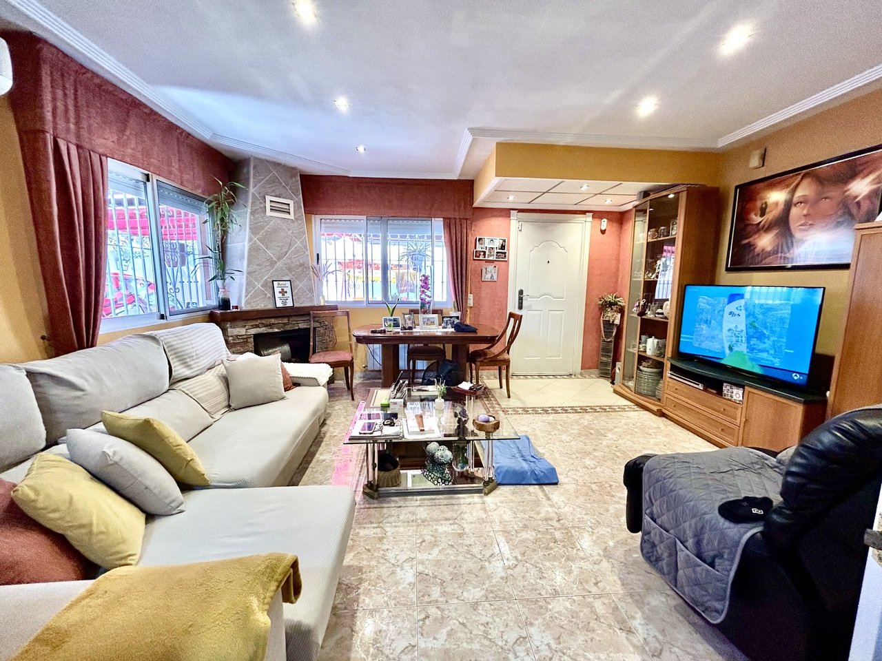 Townhouse in Torrevieja, Alicante, Spain 2 bedrooms, 71 sq.m. No. 190179