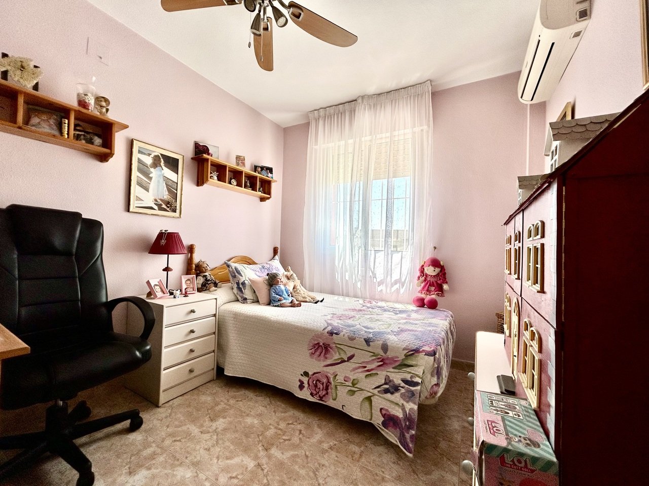 Townhouse in Torrevieja, Alicante, Spain 2 bedrooms, 71 sq.m. No. 190179