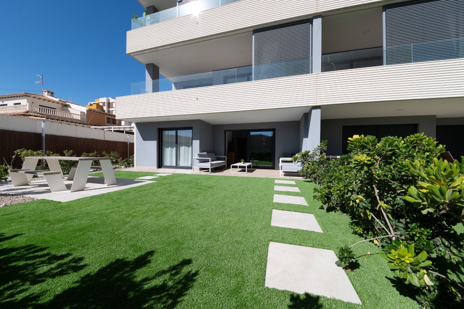 Apartamento en Torrevieja, Alicante, España 2 dormitorios, 90 m2 No. 190178