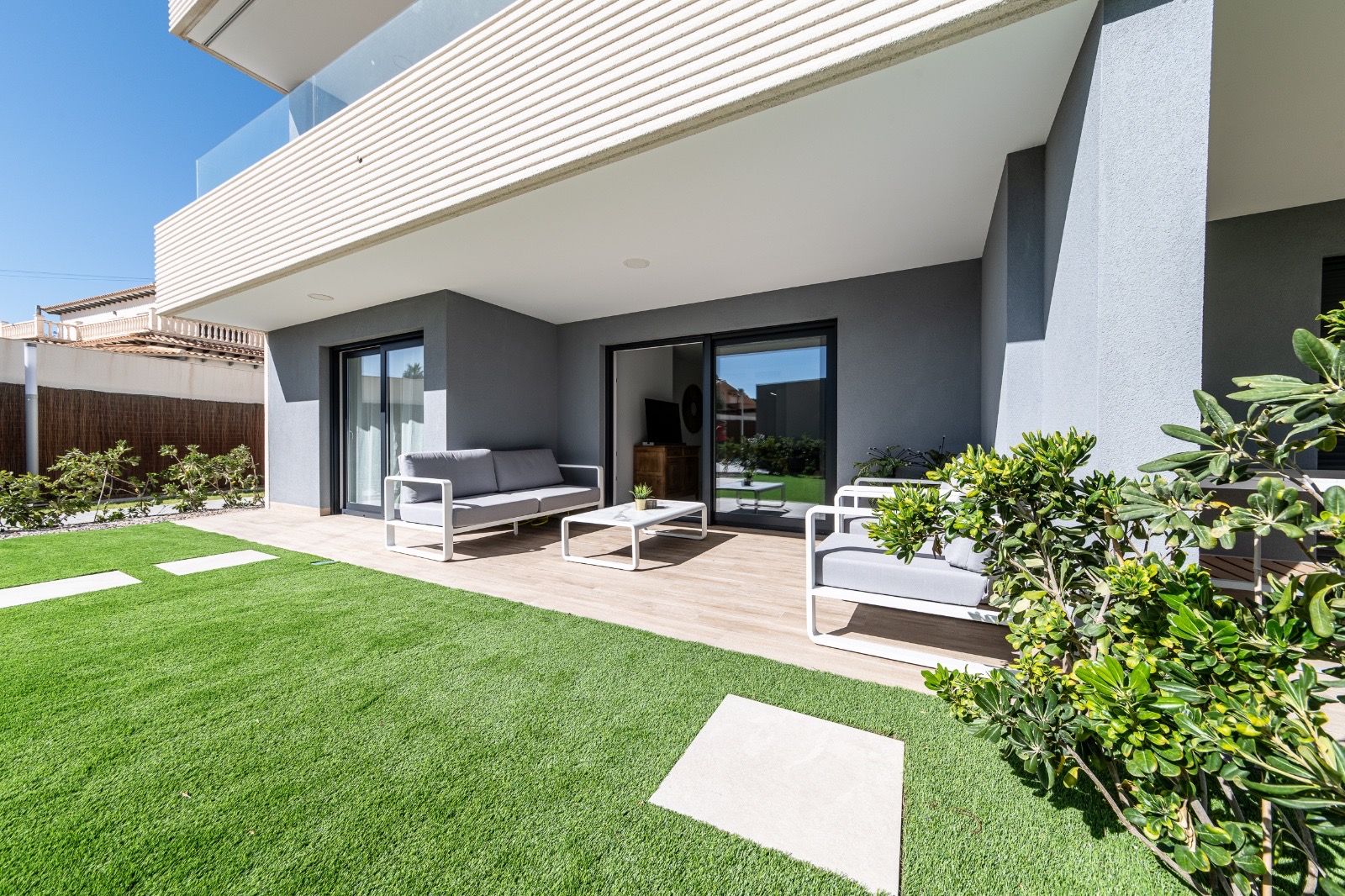 Apartamento en Torrevieja, Alicante, España 2 dormitorios, 90 m2 No. 190178