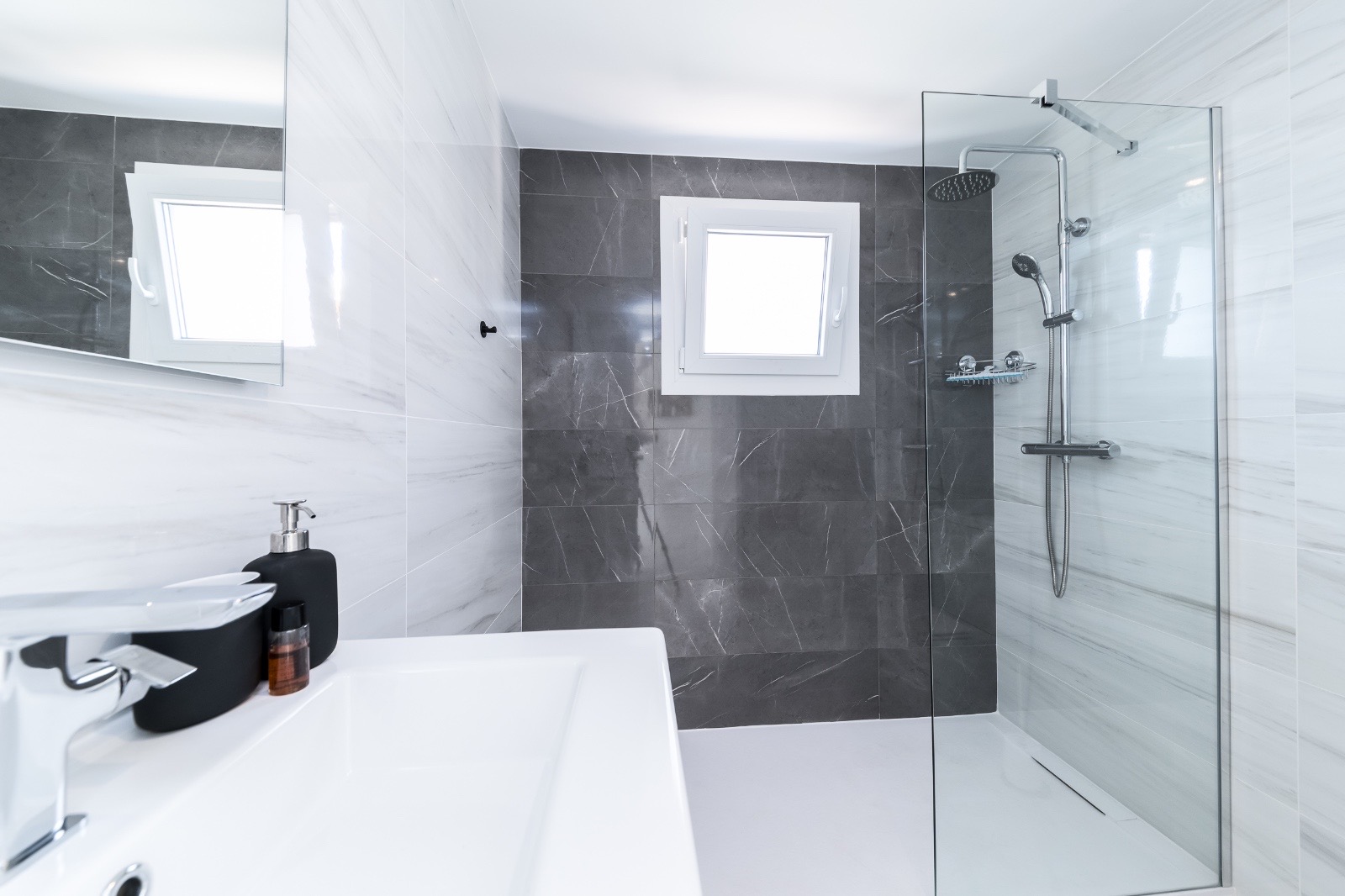 Apartamento en Torrevieja, Alicante, España 2 dormitorios, 90 m2 No. 190178