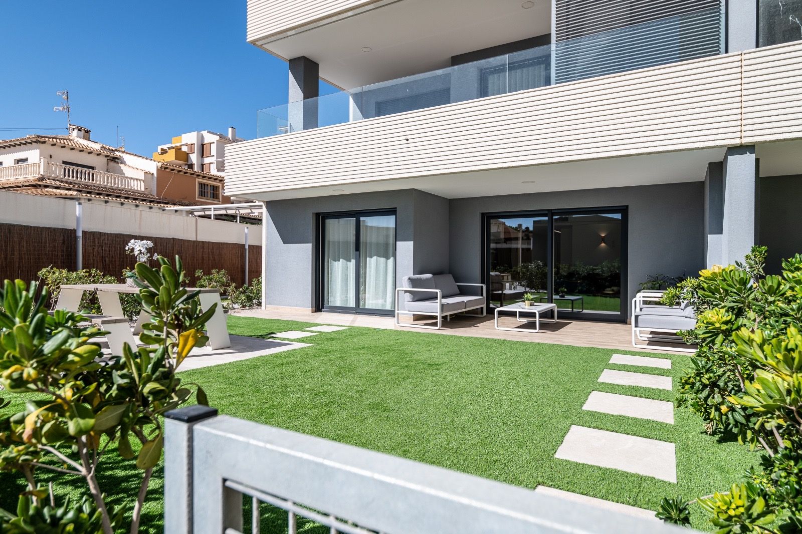 Apartamento en Torrevieja, Alicante, España 2 dormitorios, 90 m2 No. 190178