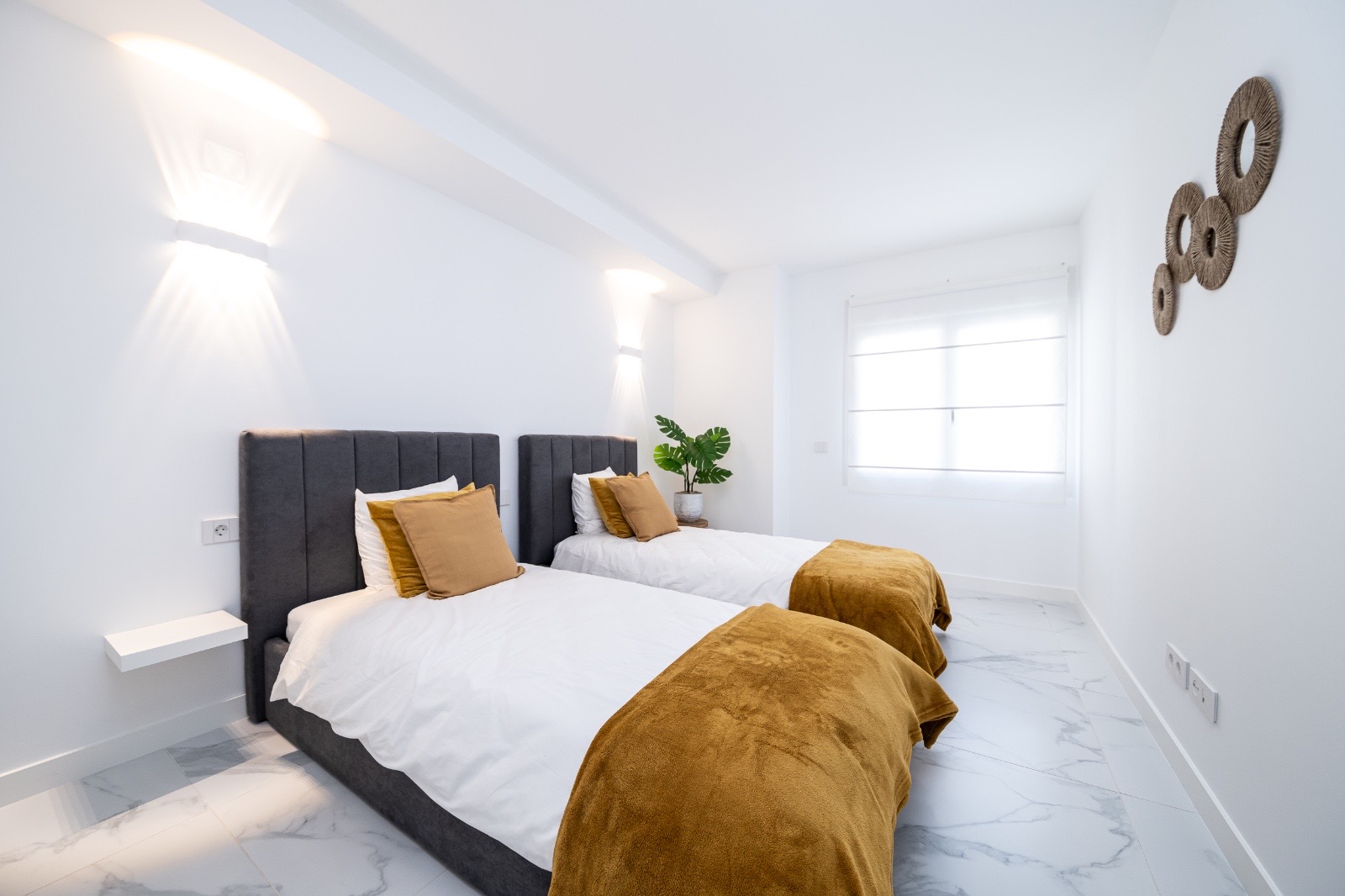 Apartamento en Torrevieja, Alicante, España 2 dormitorios, 90 m2 No. 190178