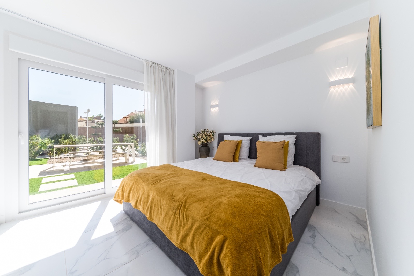 Apartamento en Torrevieja, Alicante, España 2 dormitorios, 90 m2 No. 190178