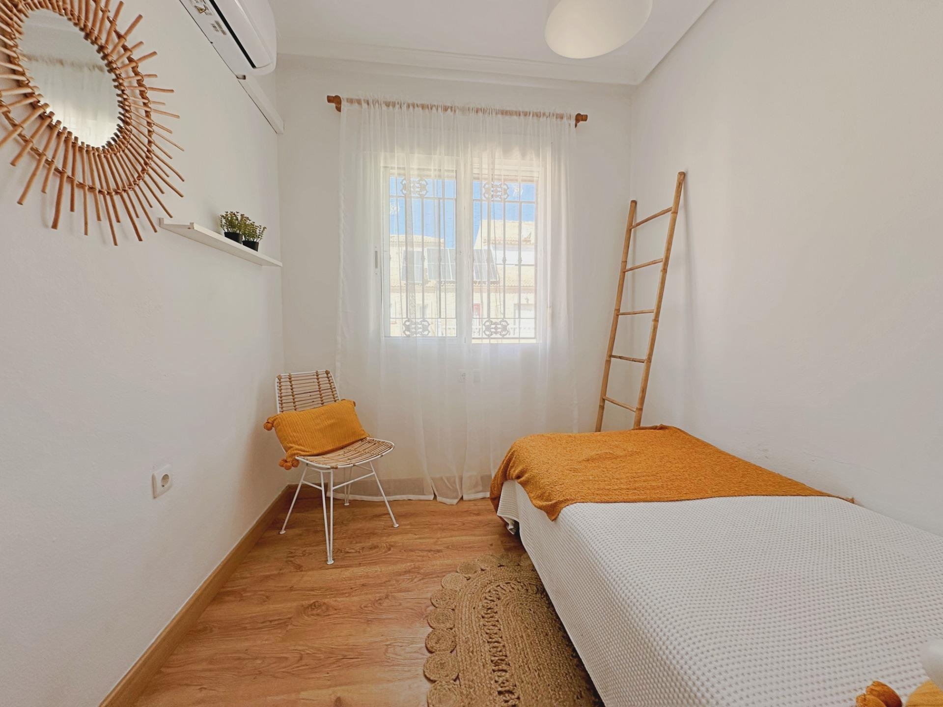 Casa adosada en La Zenia, Alicante, España 3 dormitorios, 110 m2 No. 190181
