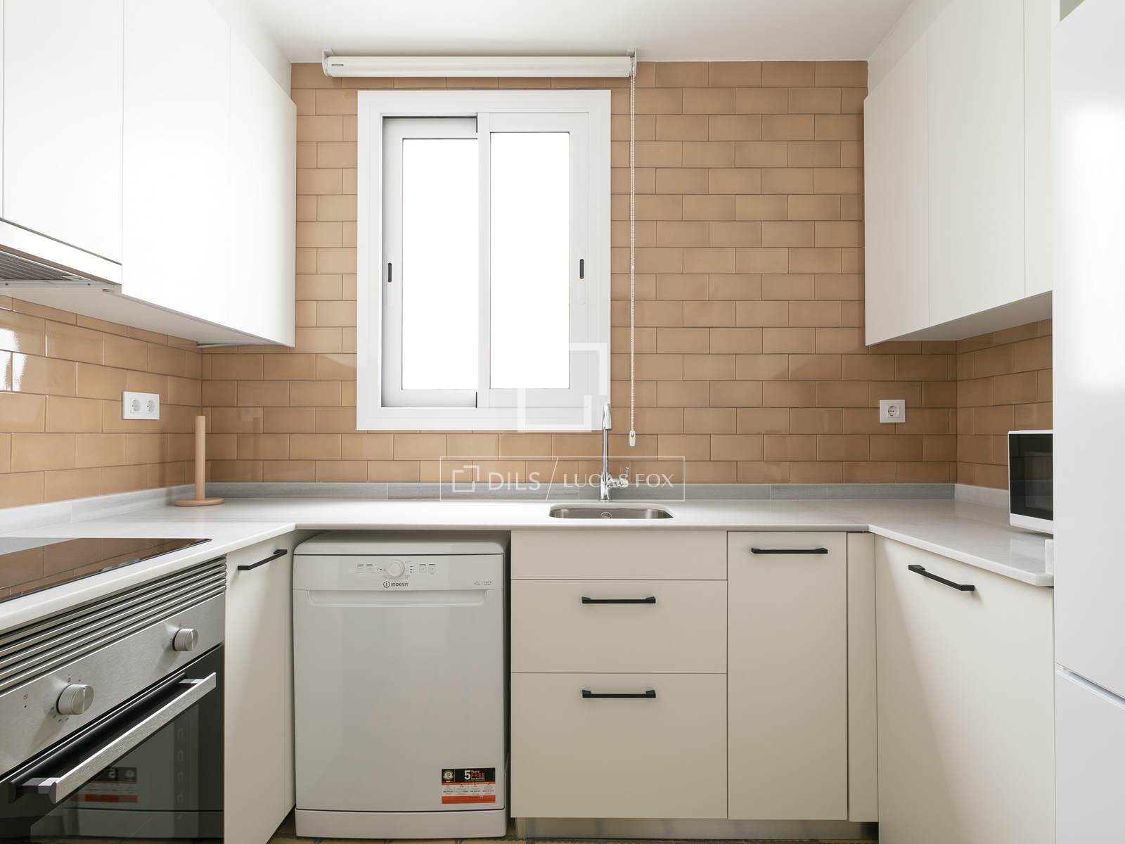 Apartment à Barcelona, Espagne 3 chambres, 87 m2 No. 161406