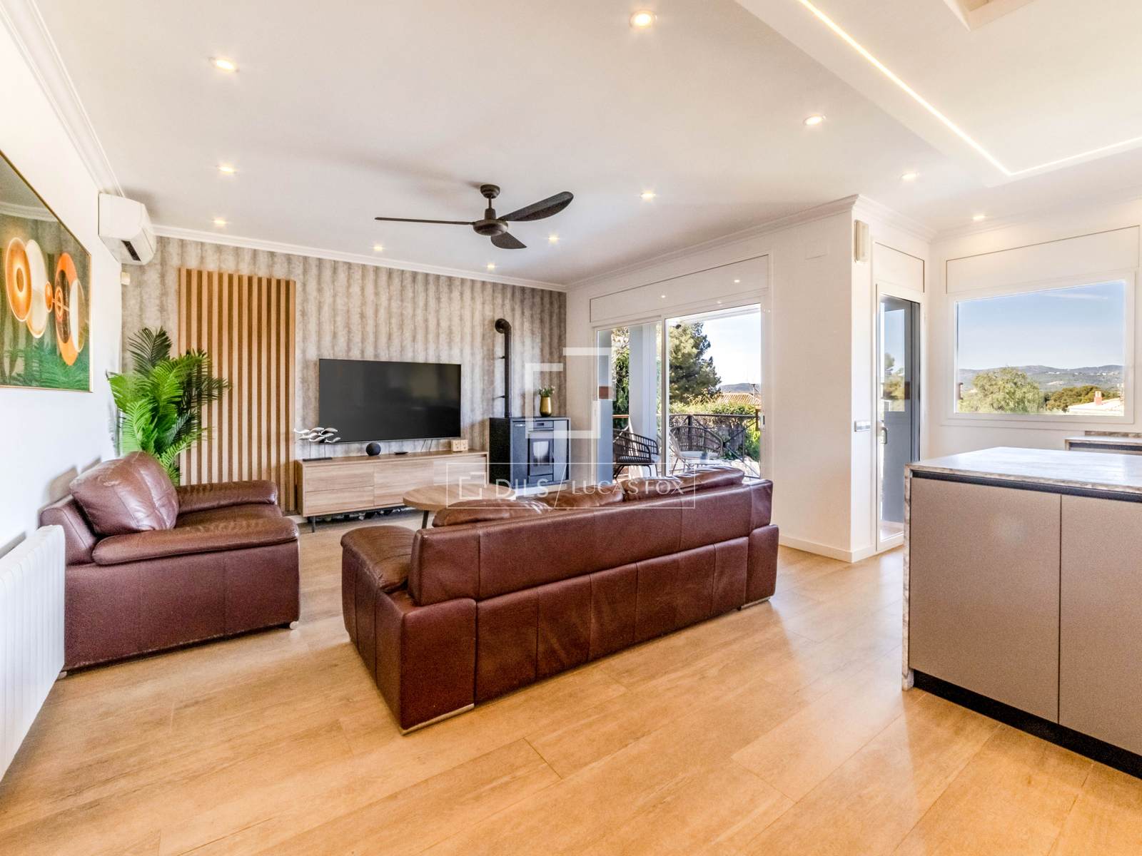 Villa in Sitges, Barcelona, Spain 5 bedrooms, 178 sq.m. No. 161411