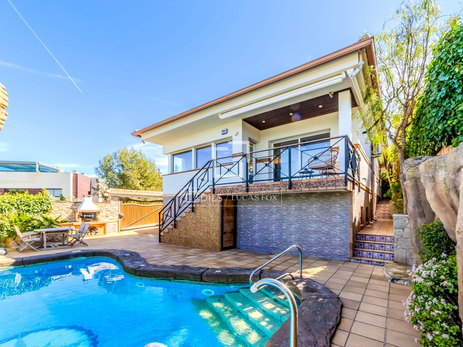 Villa in Sitges, Barcelona, Spain 5 bedrooms, 178 sq.m. No. 161411