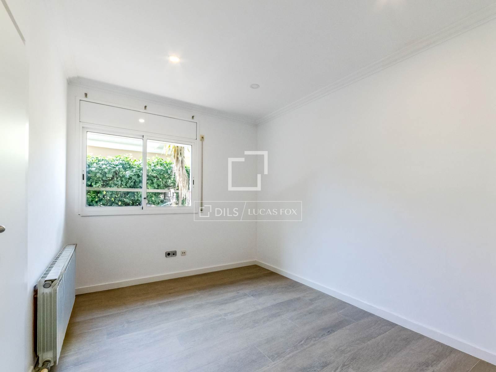 Villa in Sitges, Barcelona, Spain 5 bedrooms, 178 sq.m. No. 161411