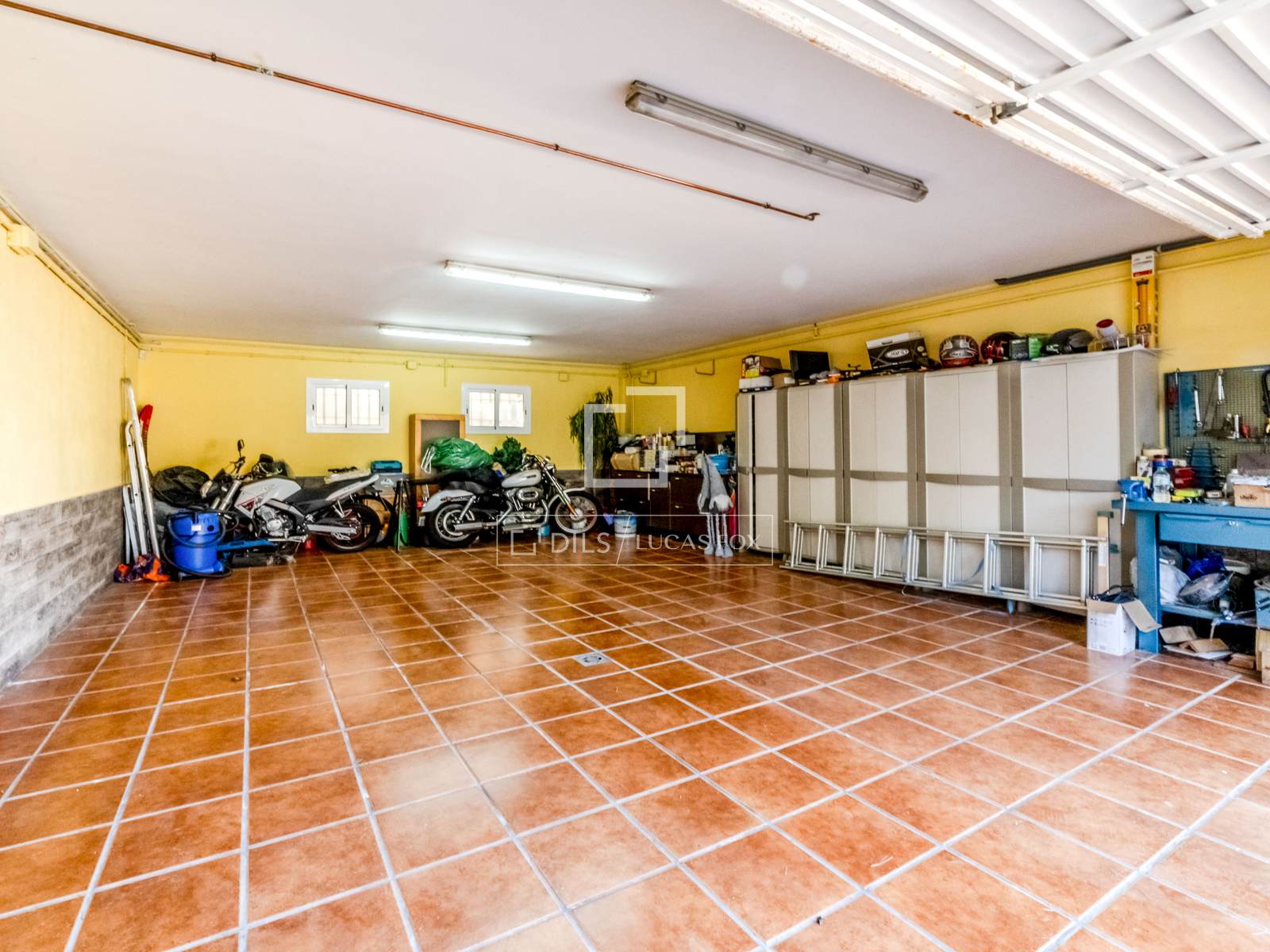 Villa in Sitges, Barcelona, Spain 5 bedrooms, 178 sq.m. No. 161411