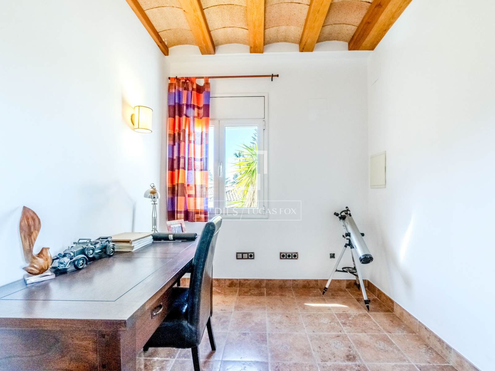 Villa in Sitges, Barcelona, Spain 5 bedrooms, 178 sq.m. No. 161411