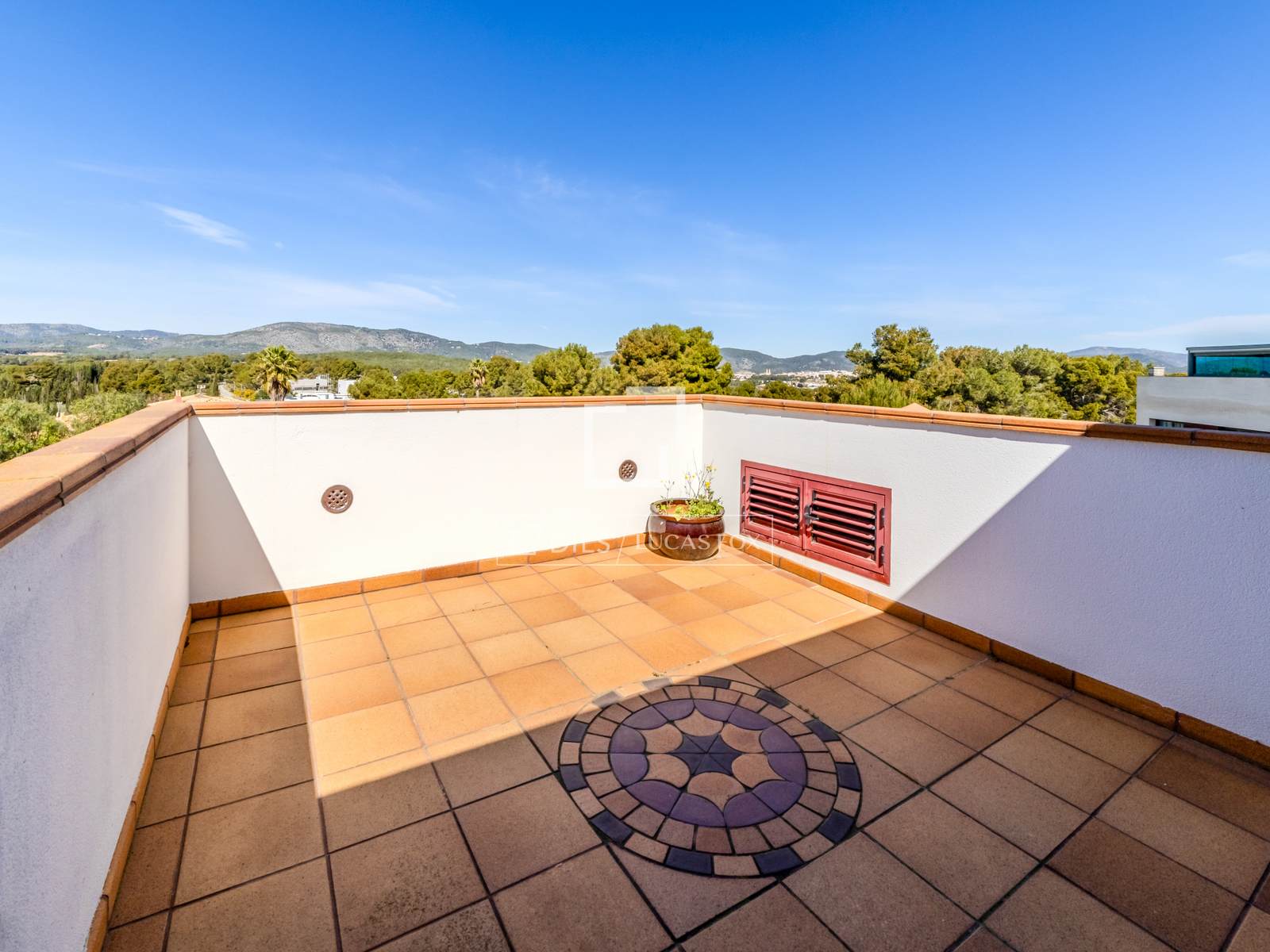 Villa in Sitges, Barcelona, Spain 5 bedrooms, 178 sq.m. No. 161411