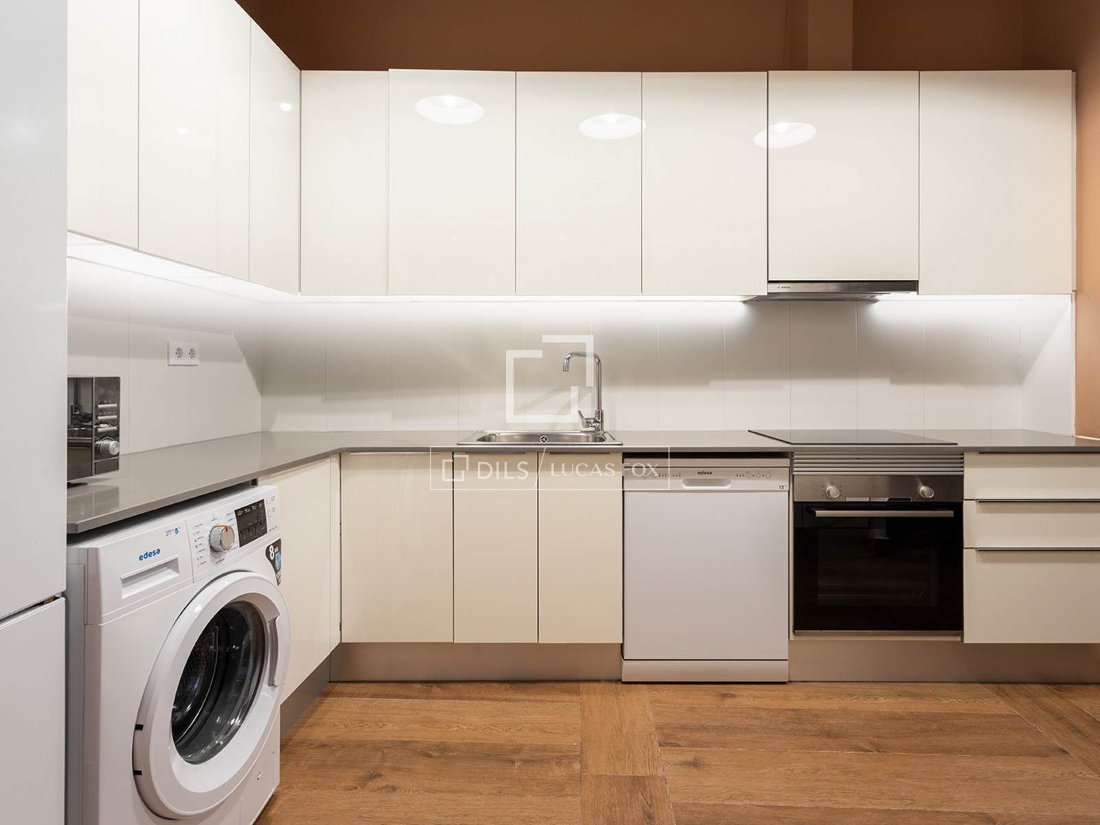 Apartament w Barcelona, Hiszpania 2 sypialnie, 105 mkw. nr 161407