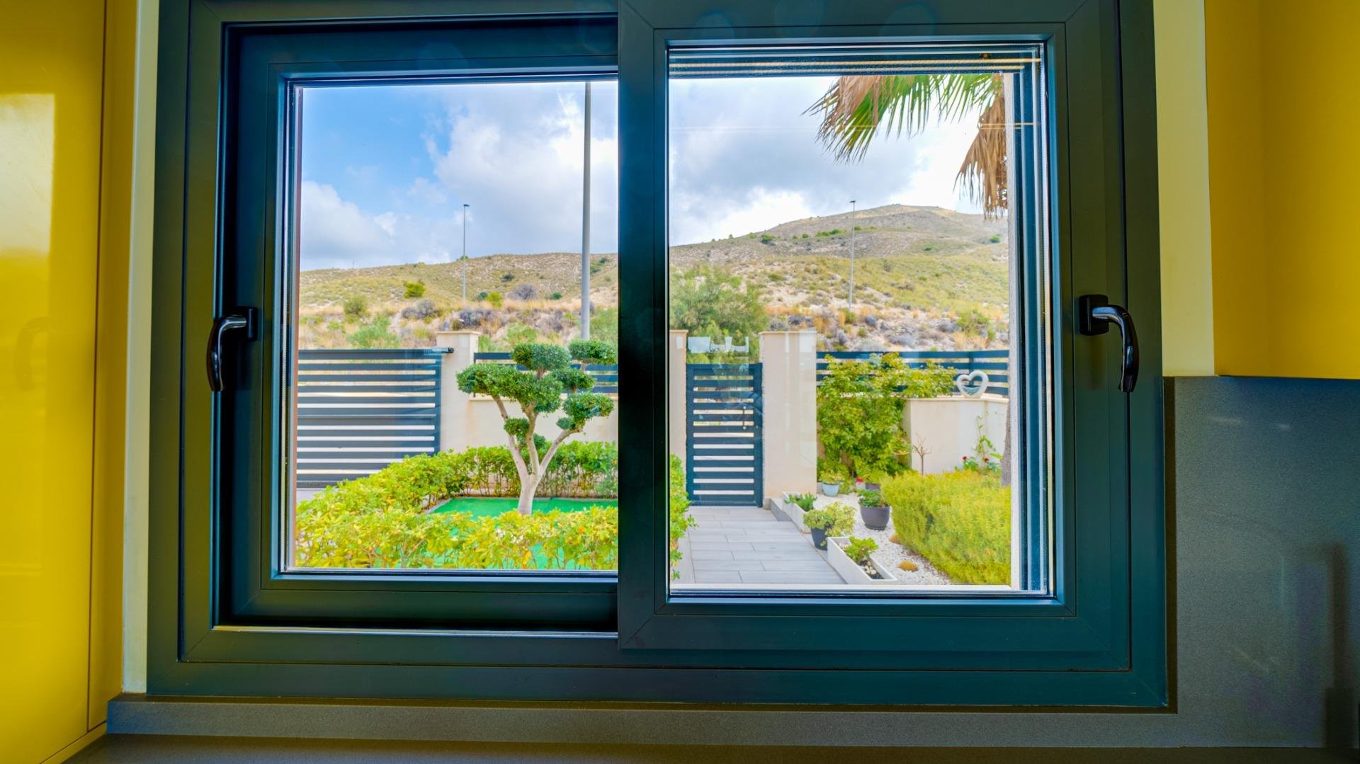 Villa à Finestrat, Alicante, Espagne 3 chambres, 140 m2 No. 165258