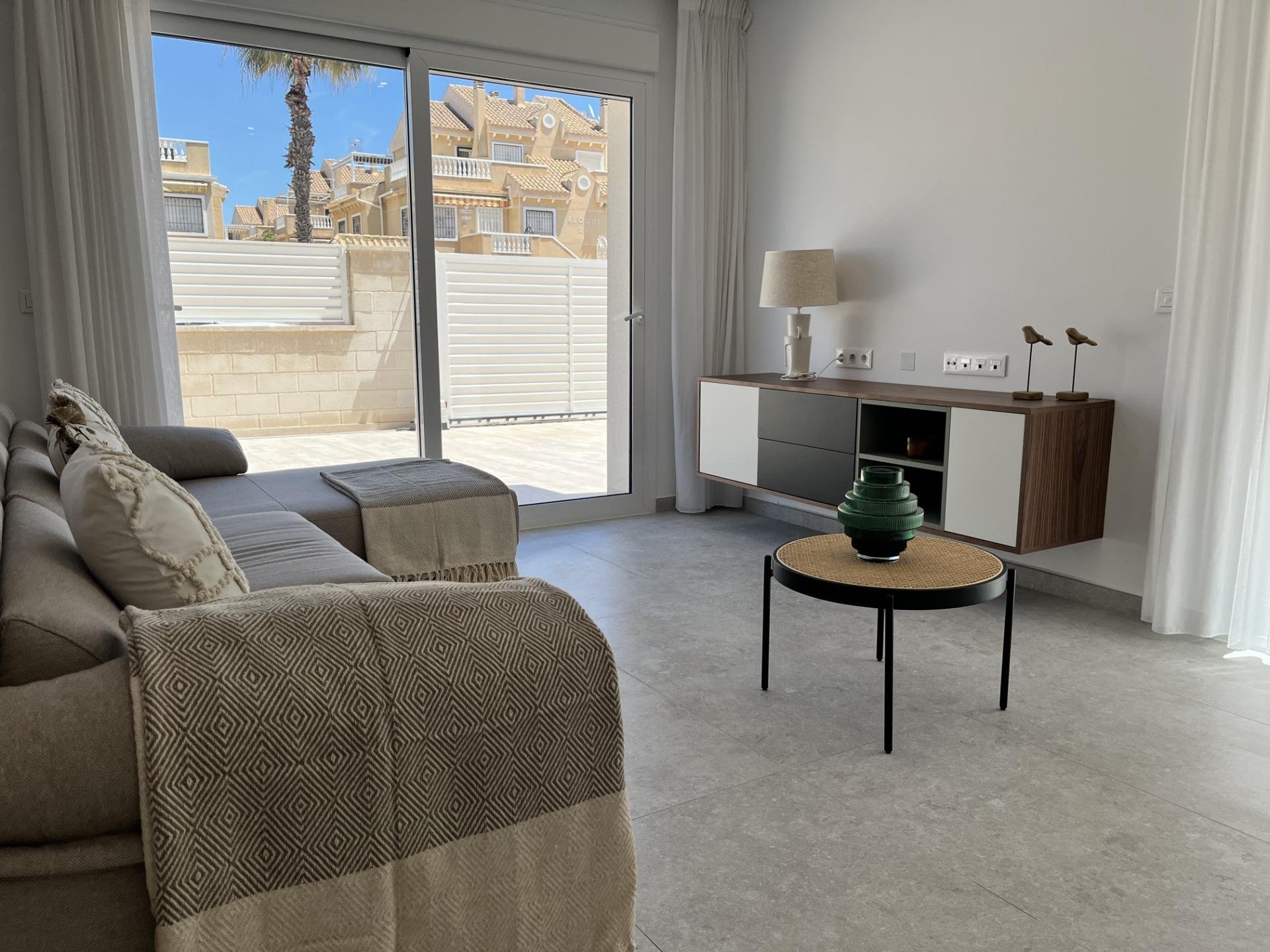Apartment in Torrevieja, Alicante, Spain 3 bedrooms, 110 sq.m. No. 139465