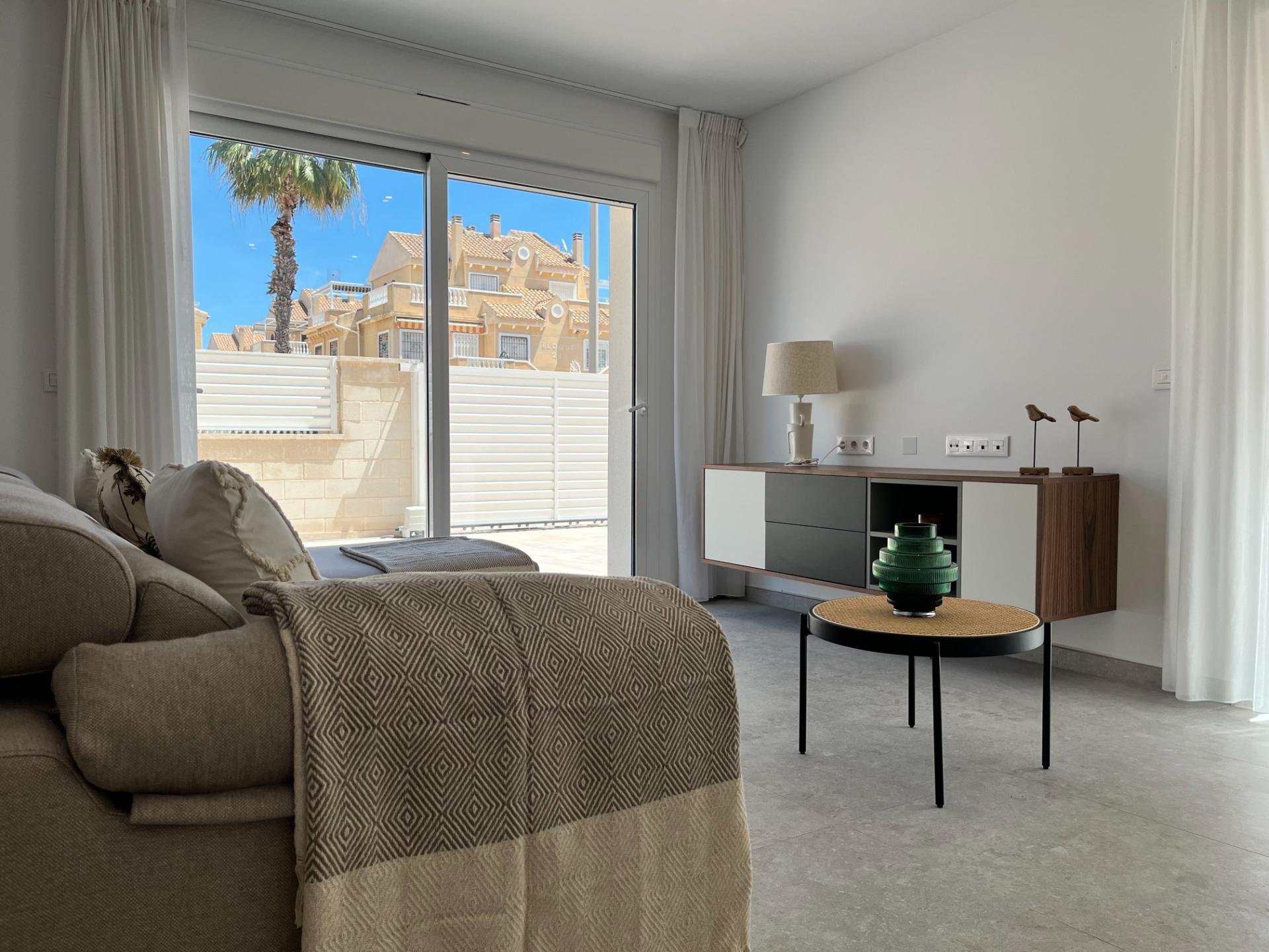 Apartment in Torrevieja, Alicante, Spain 3 bedrooms, 110 sq.m. No. 139465