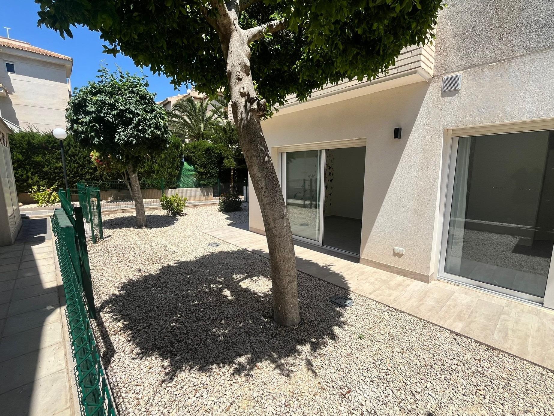 Apartment in Torrevieja, Alicante, Spain 3 bedrooms, 110 sq.m. No. 139465
