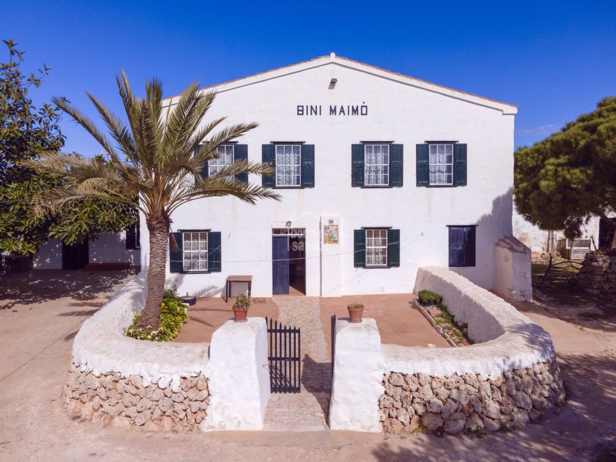 House in Es Castell, Menorca, Spanien 6 Schlafzimmer, 260 m2 Nr. 97180
