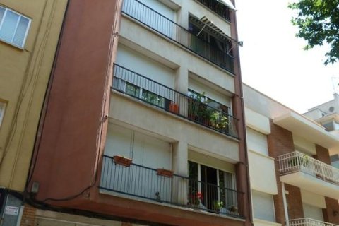 Apartment in Granollers, Barcelona, Spain 3 bedrooms, 64 sq.m. No. 191159