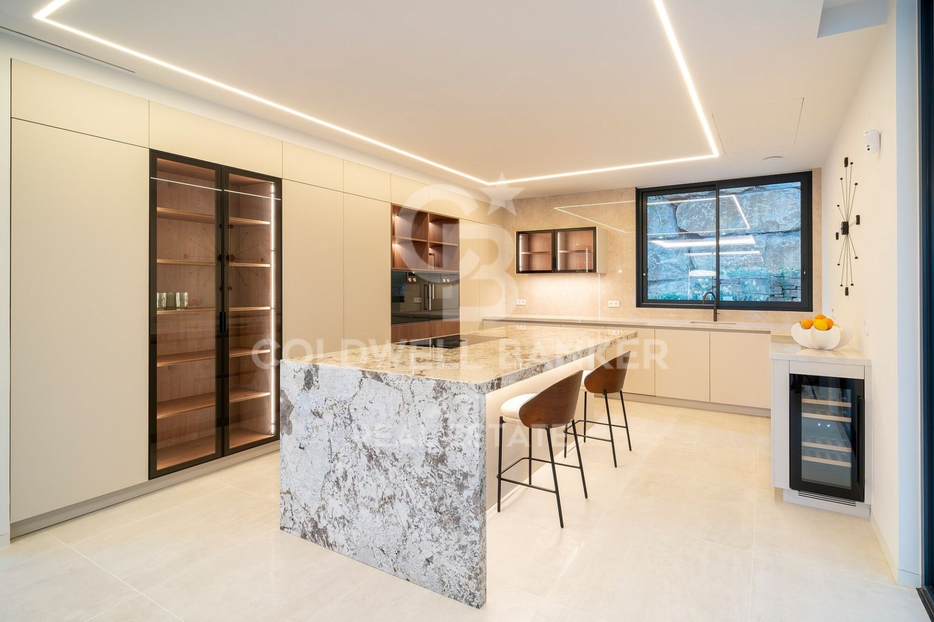 Villa in Benahavis, Malaga, Spain 6 bedrooms, 1182 sq.m. No. 157668