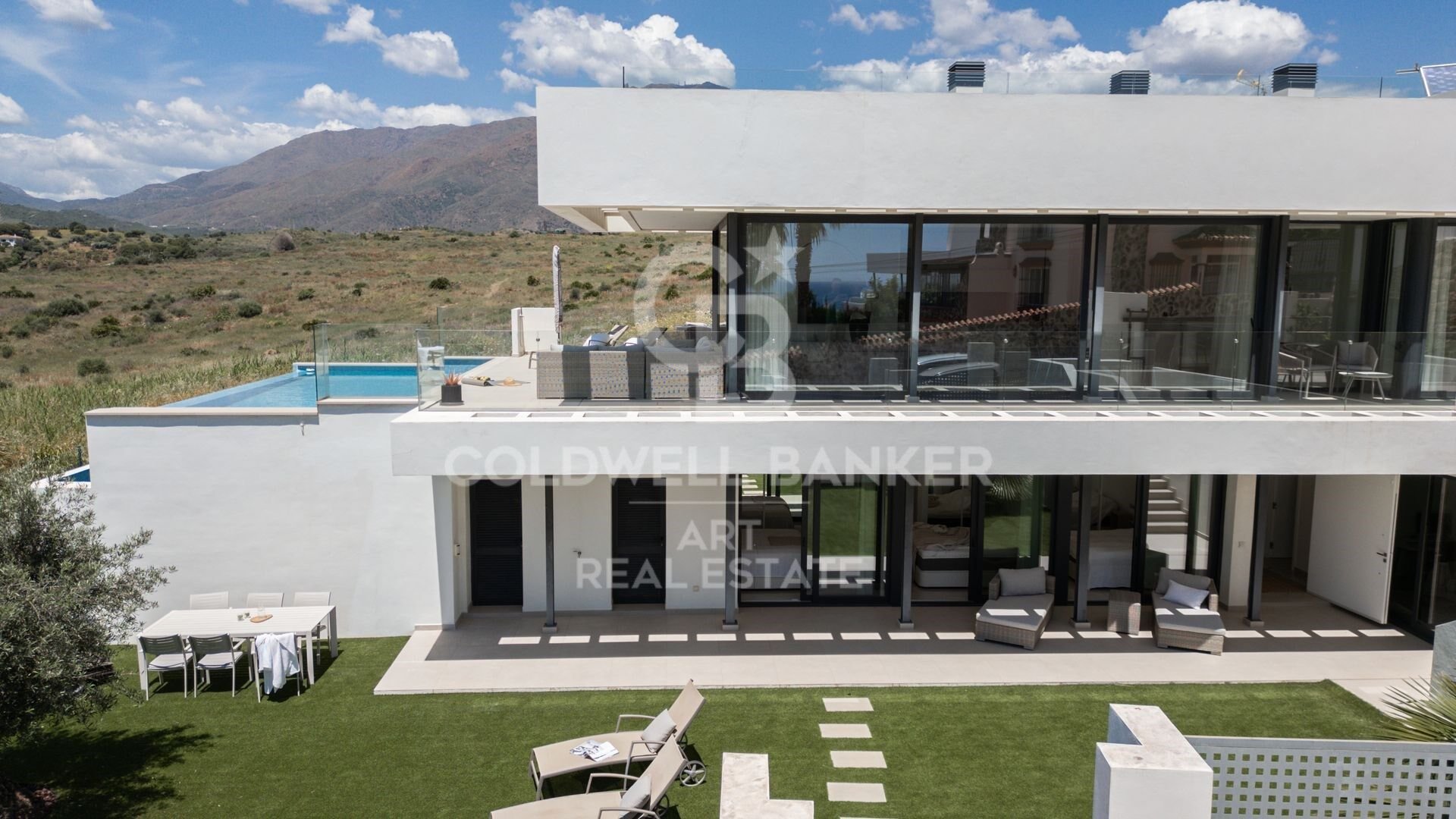 Villa en Estepona, Málaga, España 5 dormitorios, 508 m2 No. 157663