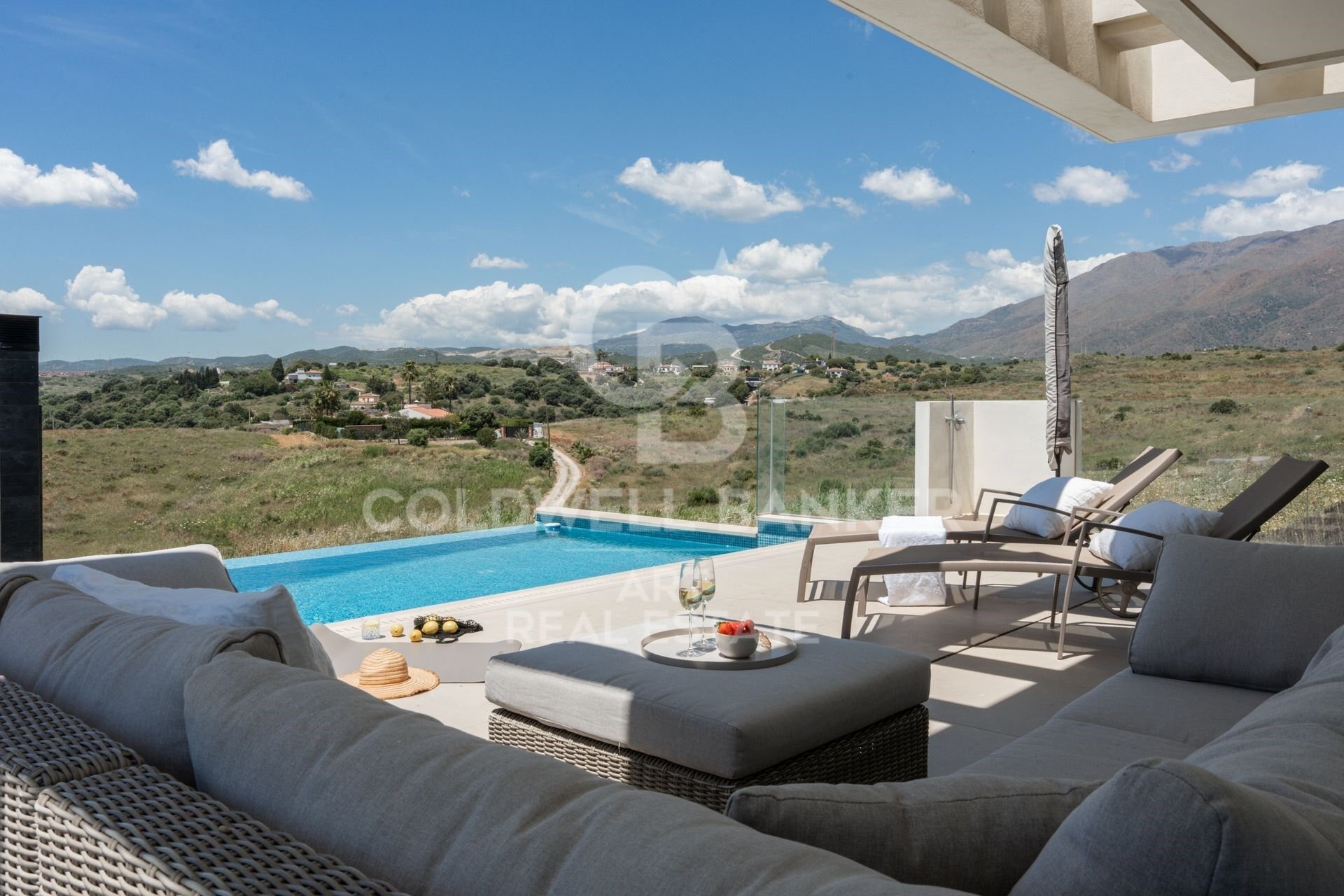 Villa en Estepona, Málaga, España 5 dormitorios, 508 m2 No. 157663