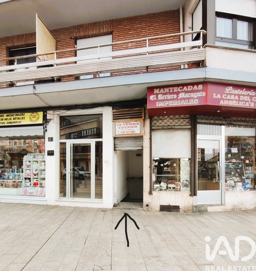Commercial property à Astorga, Leon, Espagne 70 m2 No. 185232