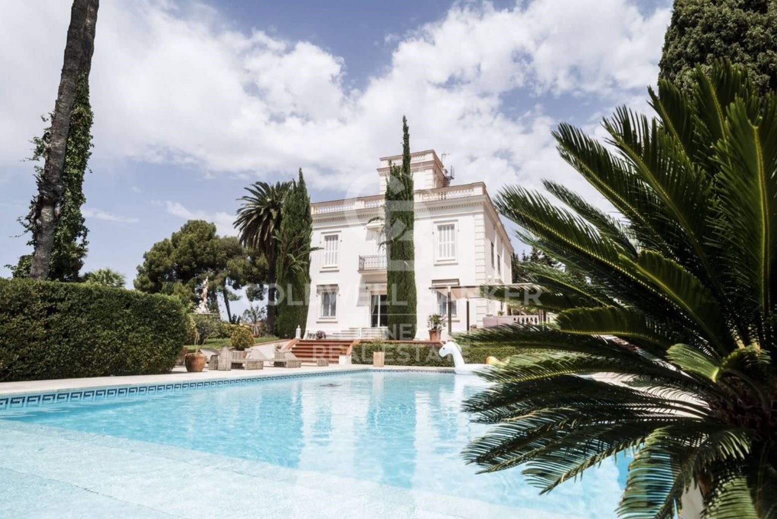 Villa i Esplugues de Llobregat, Barcelona, Spanien 9 sovrum, 734 kvm. Nr. 179047