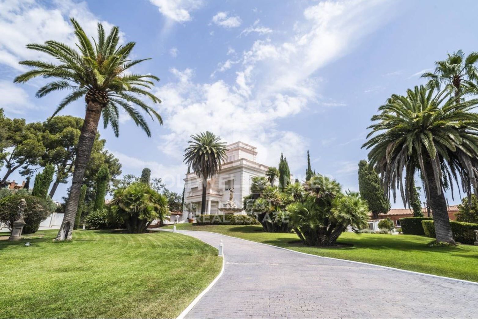 Villa i Esplugues de Llobregat, Barcelona, Spanien 9 sovrum, 734 kvm. Nr. 179047