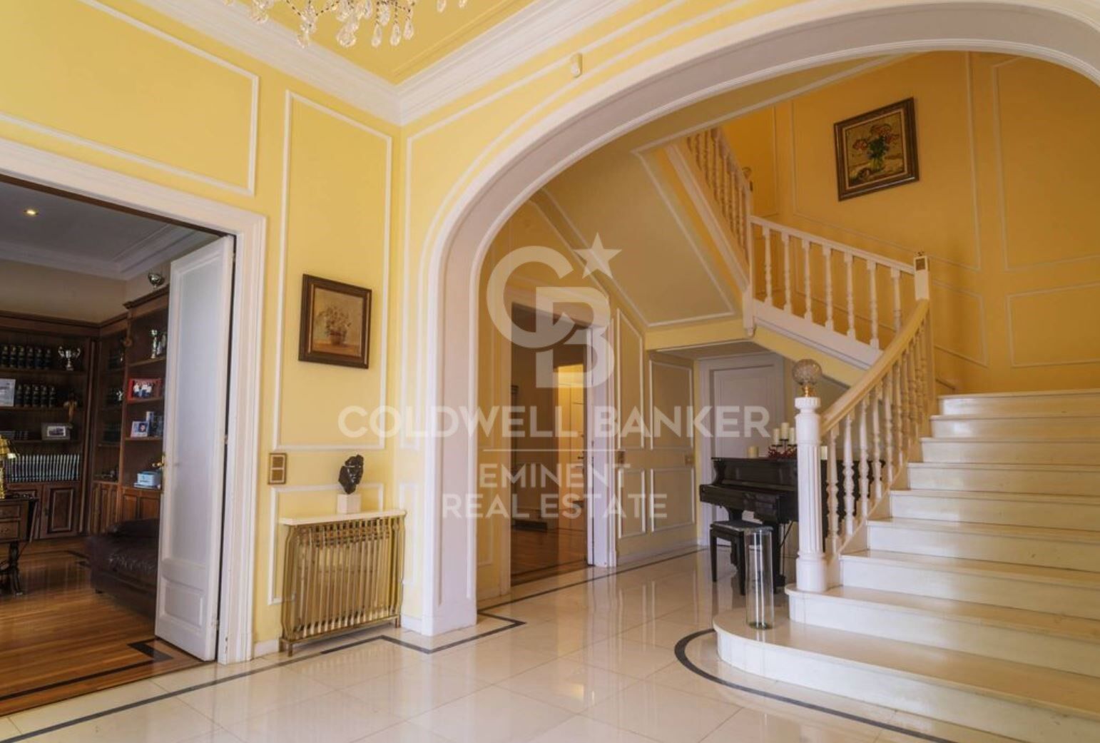 Villa i Esplugues de Llobregat, Barcelona, Spanien 9 sovrum, 734 kvm. Nr. 179047