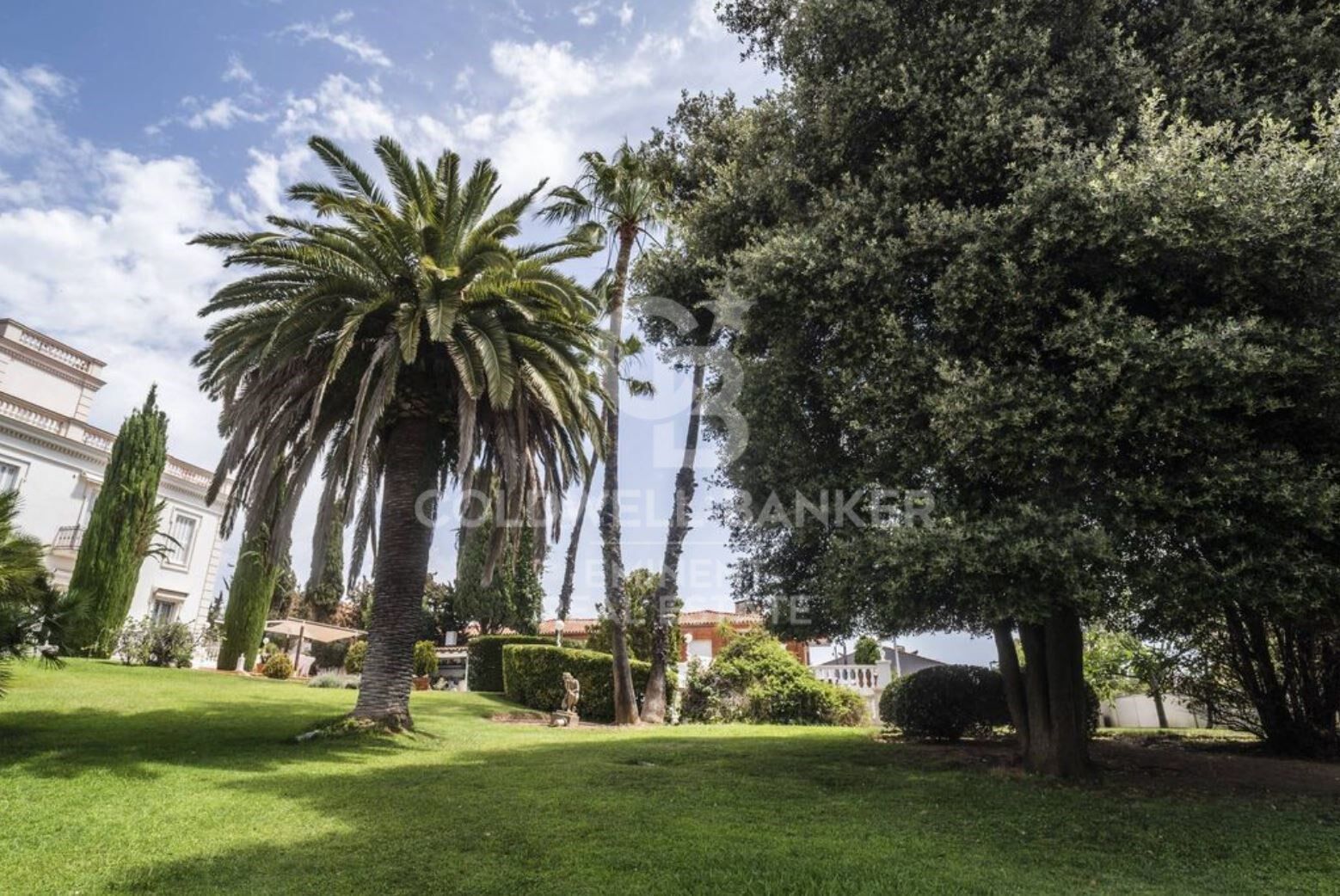 Villa i Esplugues de Llobregat, Barcelona, Spanien 9 sovrum, 734 kvm. Nr. 179047