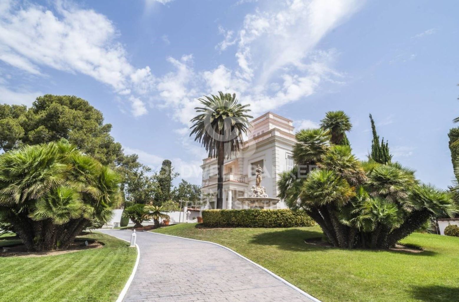 Villa i Esplugues de Llobregat, Barcelona, Spanien 9 sovrum, 734 kvm. Nr. 179047