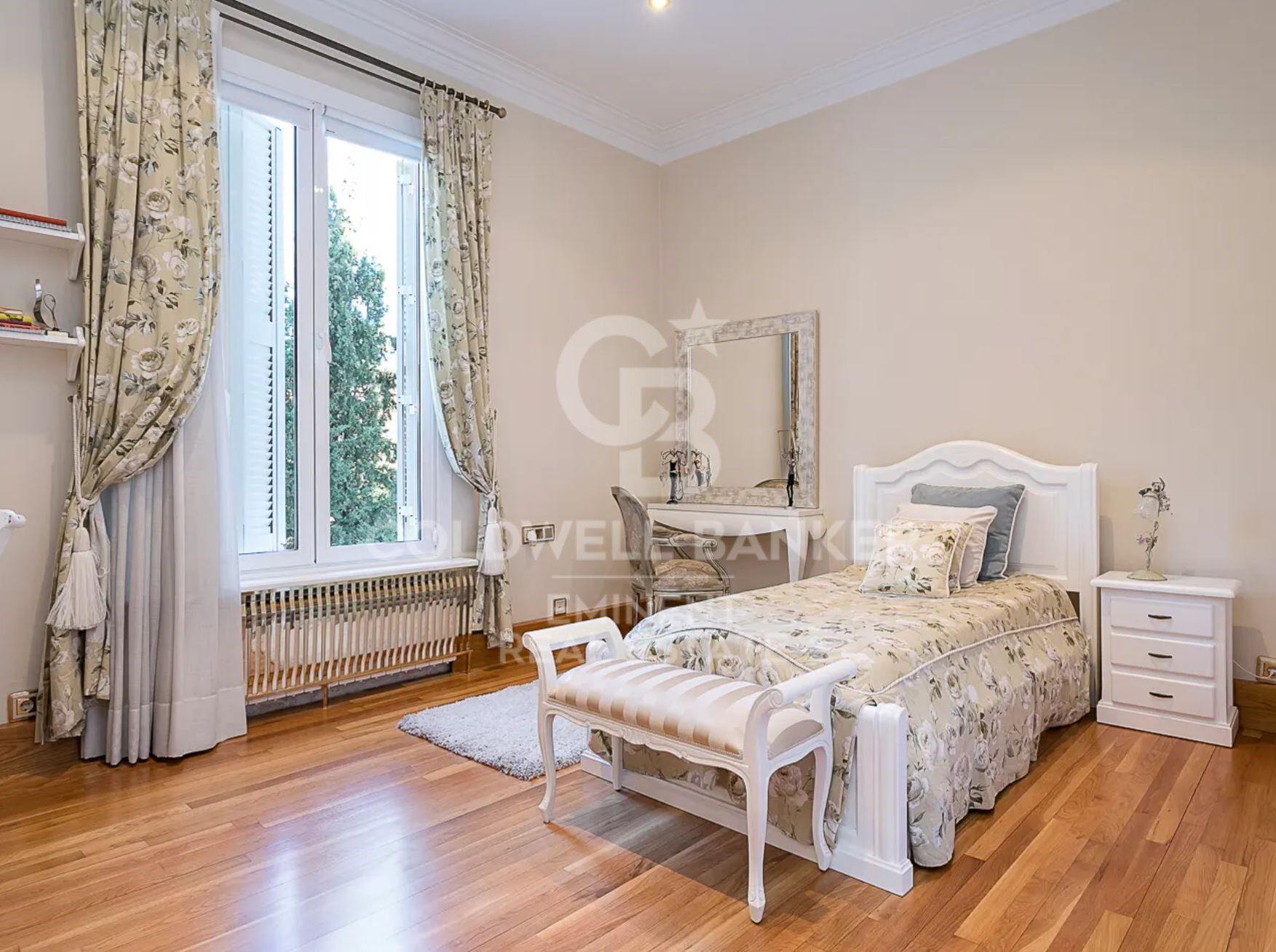 Villa i Esplugues de Llobregat, Barcelona, Spanien 9 sovrum, 734 kvm. Nr. 179047