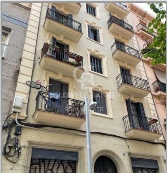 Commercial property à Barcelona, Espagne 915 m2 No. 179042