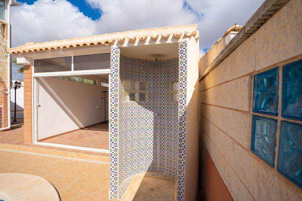 Villa in Alicante, Spain 4 bedrooms, 79 sq.m. No. 165707