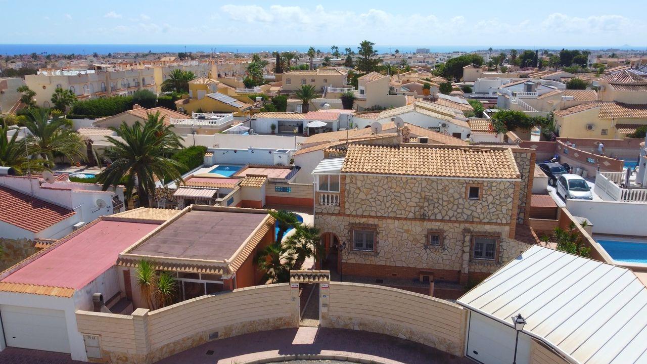 Villa in Alicante, Spain 4 bedrooms, 79 sq.m. No. 165707