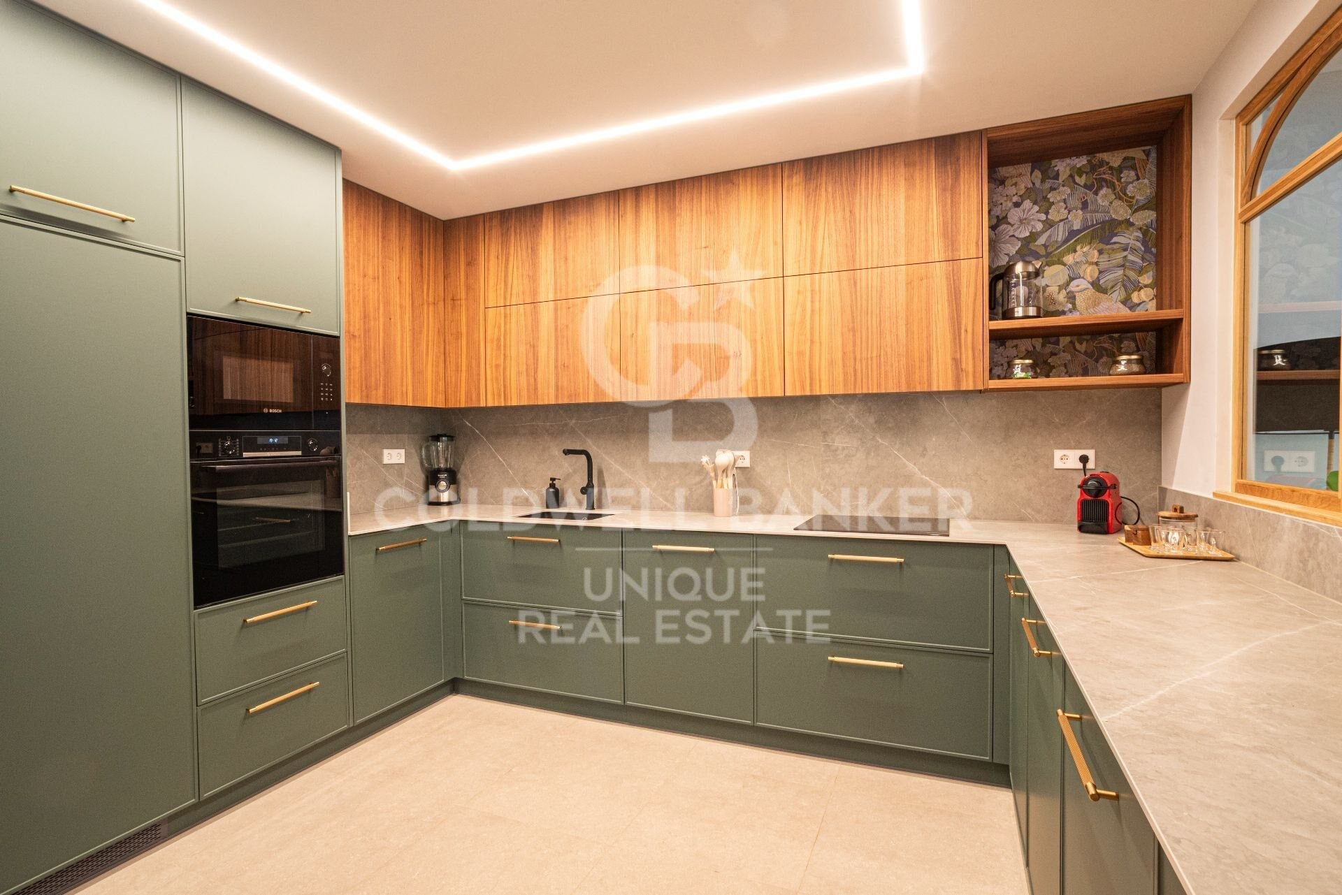 Apartment à Madrid, Espagne 3 chambres, 220 m2 No. 179001