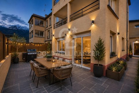 Apartamento en España 4 dormitorios, 110 m2 No. 178999